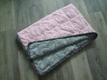 Load image into Gallery viewer, WEIGHTED BLANKET - Luxe Minky-  Choose Your Weight, Size and Fabric
